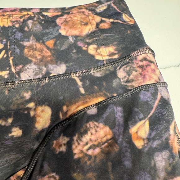 COPY - Fast and free tights from Lululemon.  Pastel floral pattern. Size 10. - Picture 2 of 3